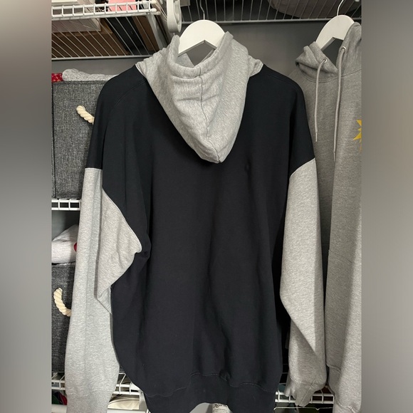 brandy melville hoodie - Picture 2 of 3